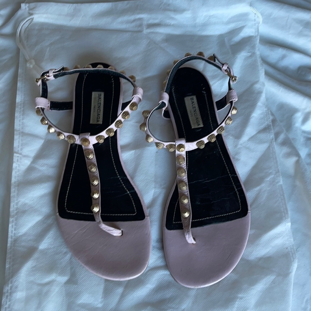 BALENCIAGA
Arena Leather Sandals
Size: 9 | IT 39